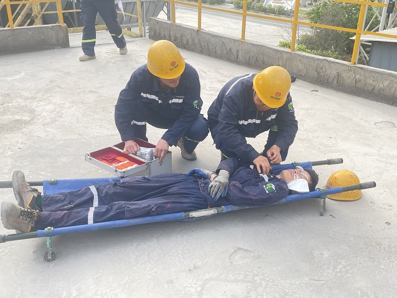富平公司制成車間開展有限空間應(yīng)急演練活動